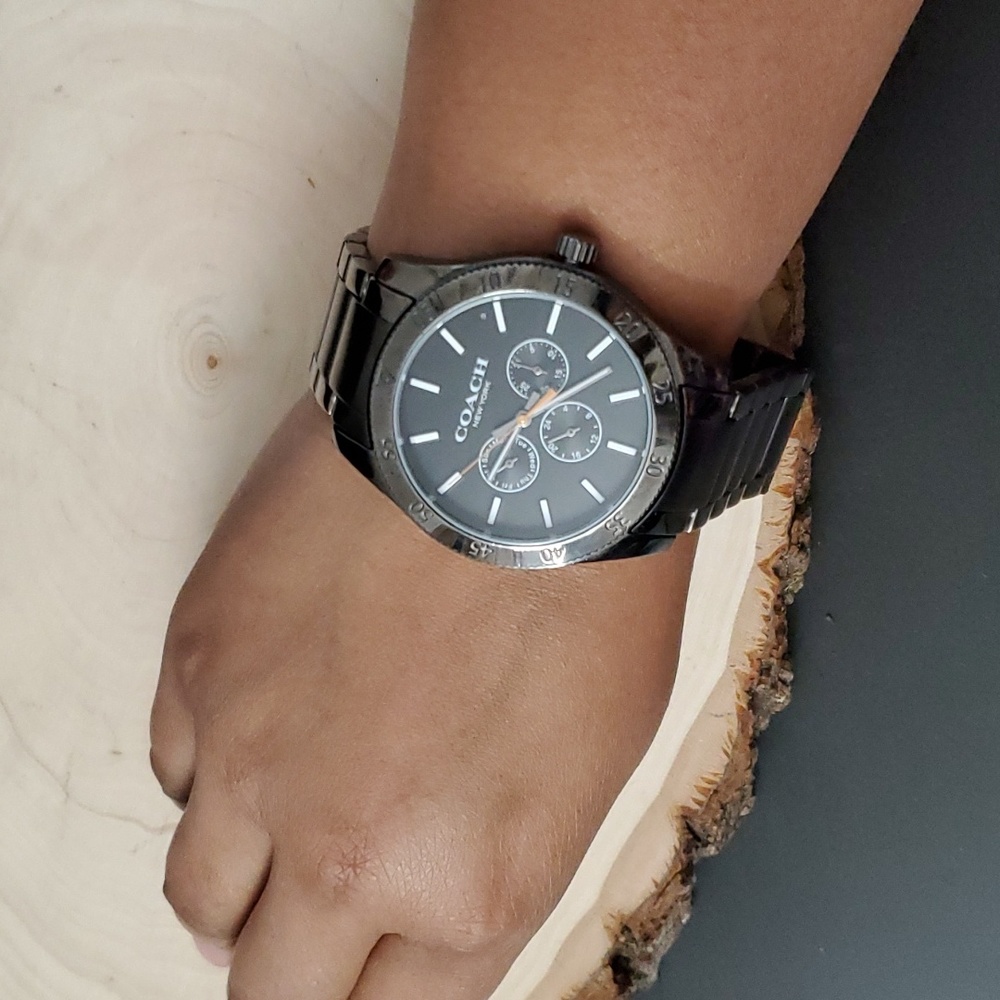 Watch Video / CLASSY BLACK Coach Watch With Box - Picture 7 of 10